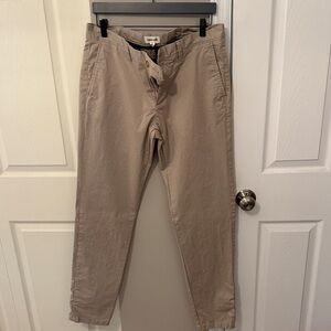 Classic Men's Khaki Chinos